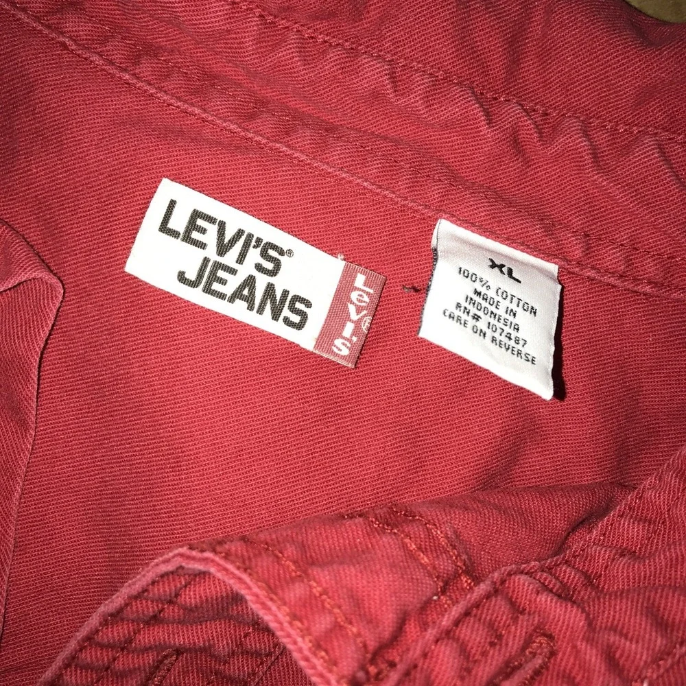 Vintage Levi's Red Denim Metal‎ Button Down Red Tab Pockets Shirt Size XL